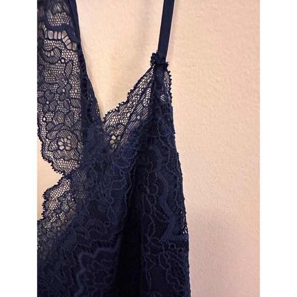 Victoria's Secret Navy Blue Satin Lace Slip Nightie Lingerie Nightgown Large - Picture 6 of 12